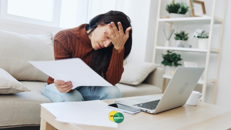 bezorgde freelancer over onbetaalde rekeningen tijdens arbeidsongeschiktheid