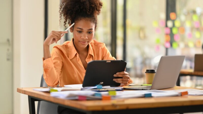 Een zzp'er zoekt uit wat de beste AOV is